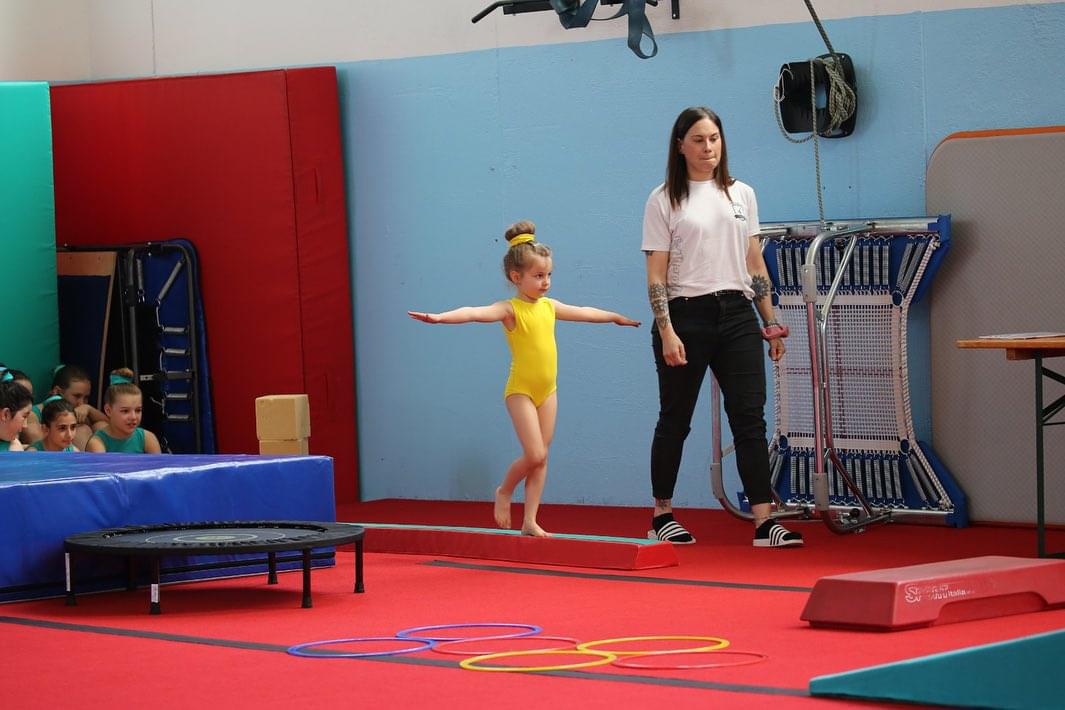 Corso di ginnastica acrobatica per bambini ad Acrosport Cesena